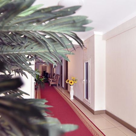 Sun Rise Hotel Tbilisi Exterior photo