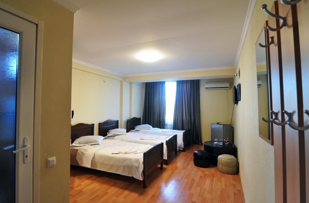 Sun Rise Hotel Tbilisi Room photo